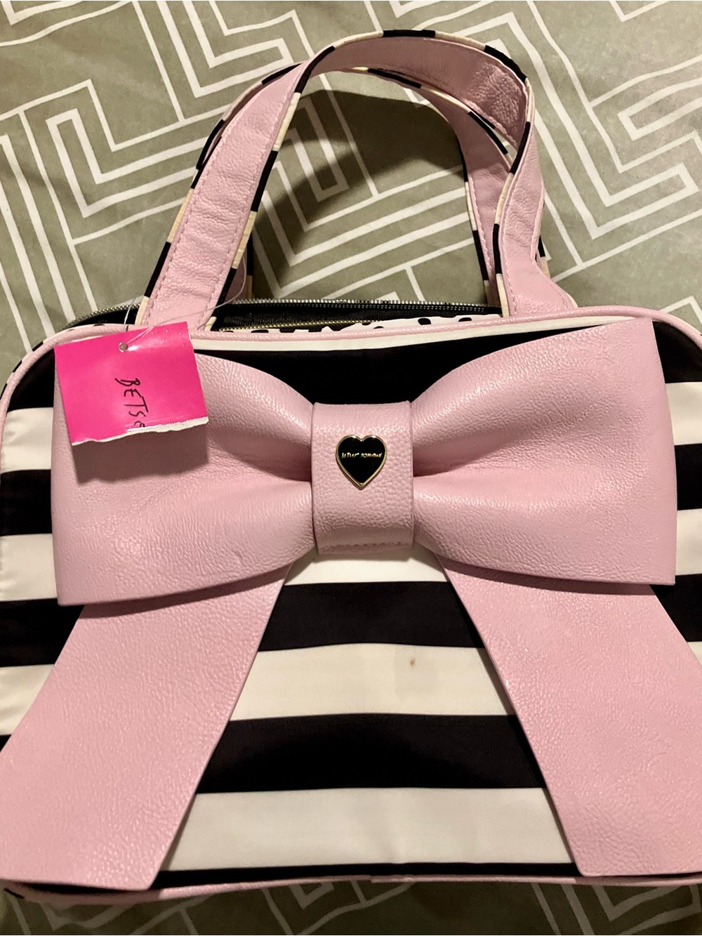 New Betsey Johnson Pink Bow Stripe Makeup Bag